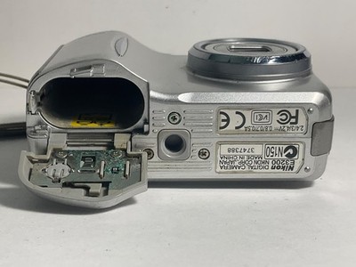 Nikon Coolpix 3200 Digital Camera E3200 3.2MP 3.0x Optical Zoom