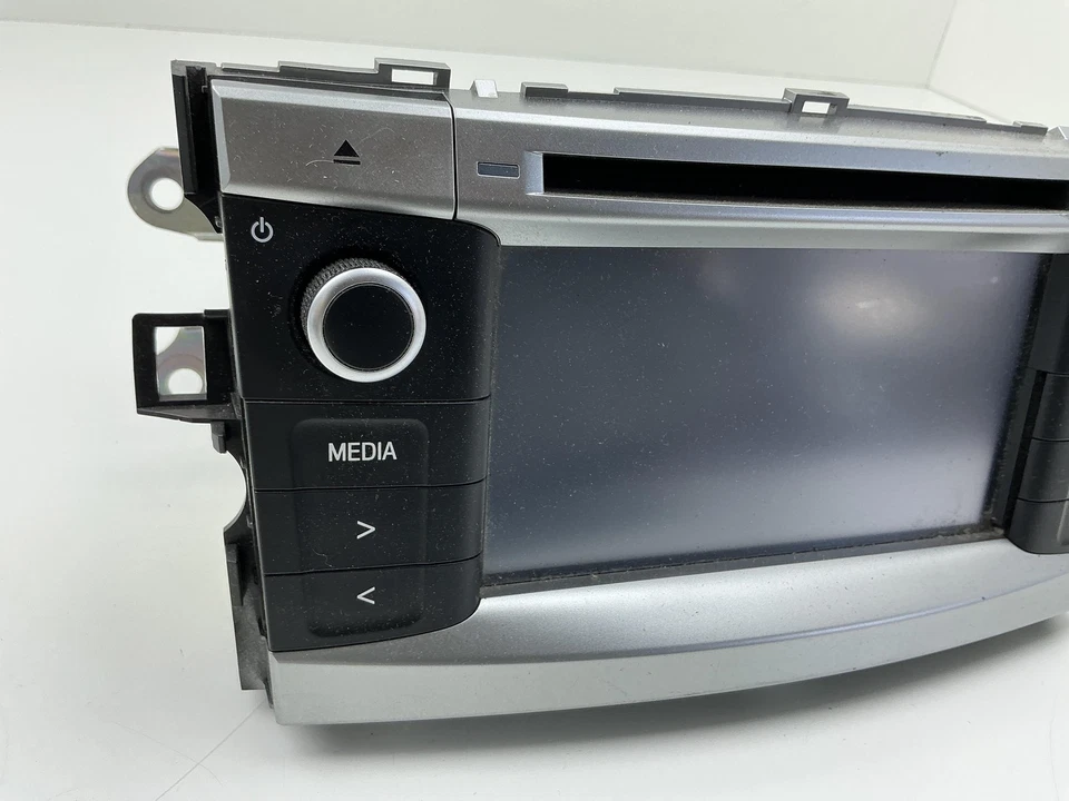 AUTORADIO PER TOYOTA Verso 1° Serie 861200F050 (09>) - Immagine 3 di 4