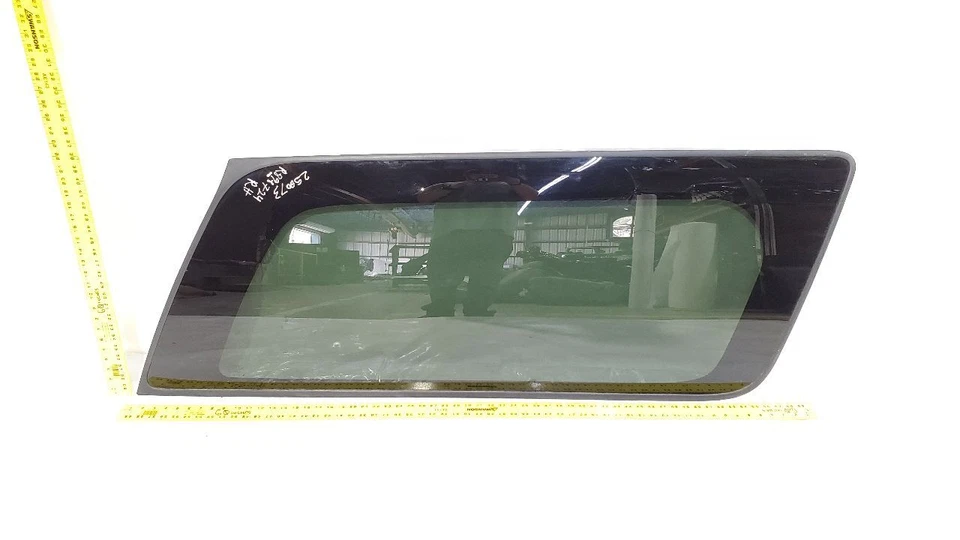 2000 2001 2002 Chevrolet Suburban 2500 OEM Right Rear Quarter Glass - Image 2 of 4