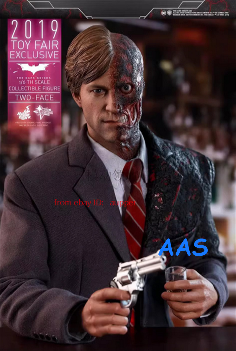 Hot Toys 1/6 MMS546 Two-Face Harvey Dent The Dark Knight In Stock New Action