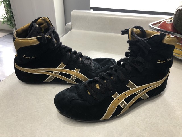 asics dave schultz wrestling shoes