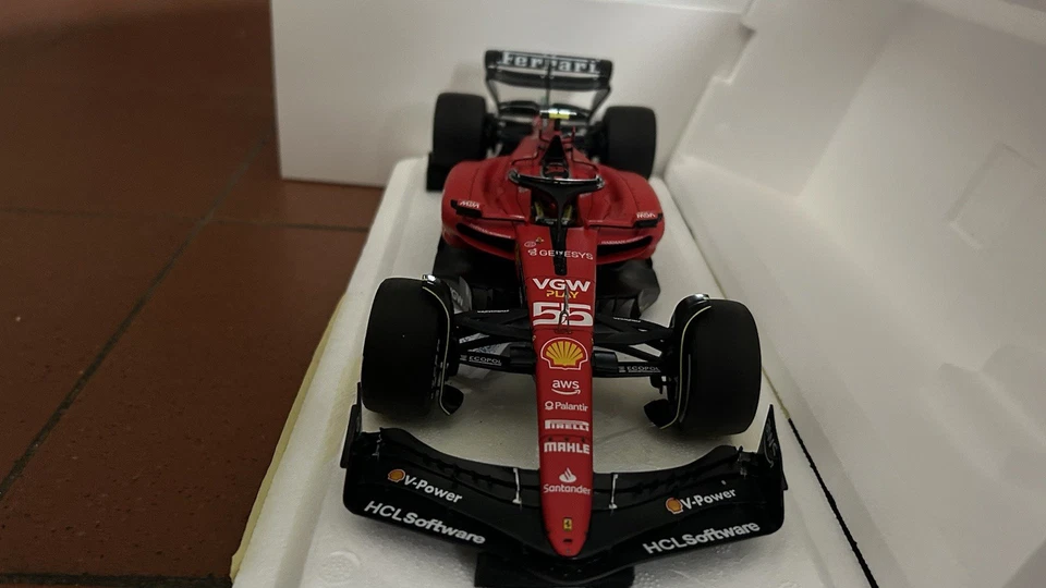 BBR Ferrari SF-23 #55 Carlos Sainz Jr winner Singapore GP 2023 1/18 BBR231855D - Immagine 2 di 3