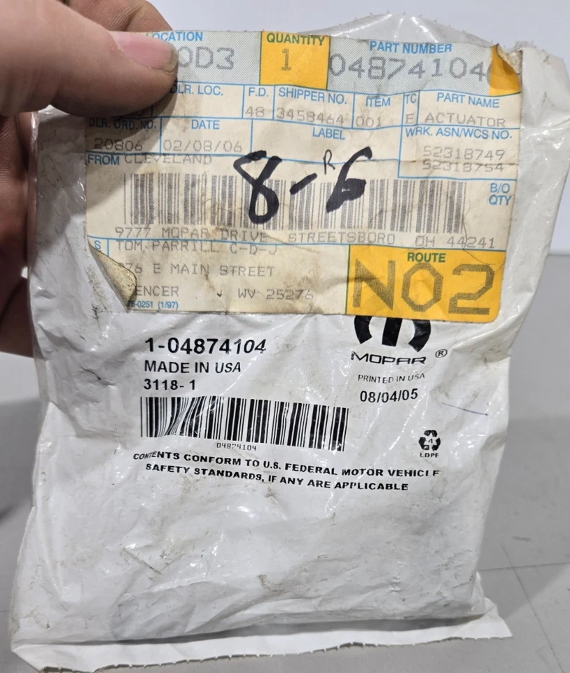 Dodge Grand Caravan 1997-2000 cuarto de ventilación actuador ventana P/N 04874104 genuino Foto 3 de 4