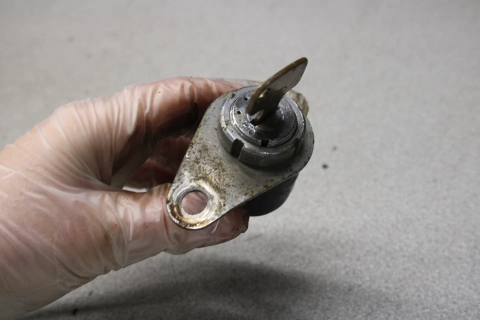 Honda CB450 1971 interruptor de bloqueo de encendido con llave P14-2726.ke Foto 3 de 4