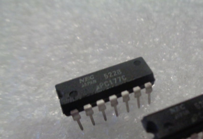 UPC177C NEC DIP14 MÖGLICHE KREUZUNG ZU EKG834 & NTE834 NEU ORIGINAL MEIN UK-BESTAND