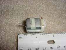 Small DC Electric Motor 1.5-3 VDC 12500rpm 10.3g-cm M17    