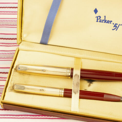 Pilot Namiki Capless Fountain Pen - Deep Red, Fine 18K Gold Nib (Vanishing Point)