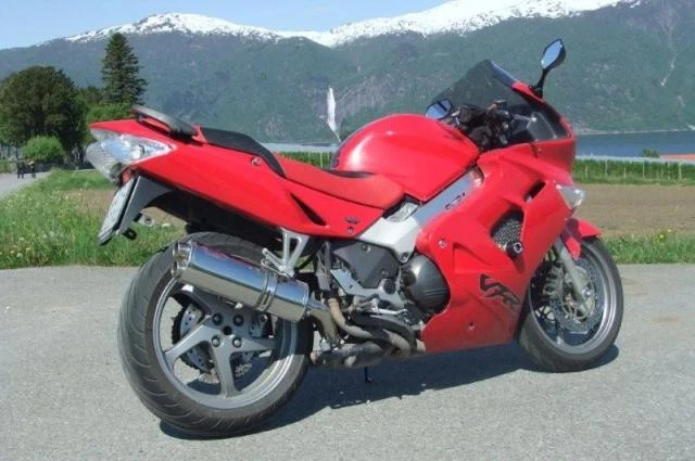Honda rc46 top