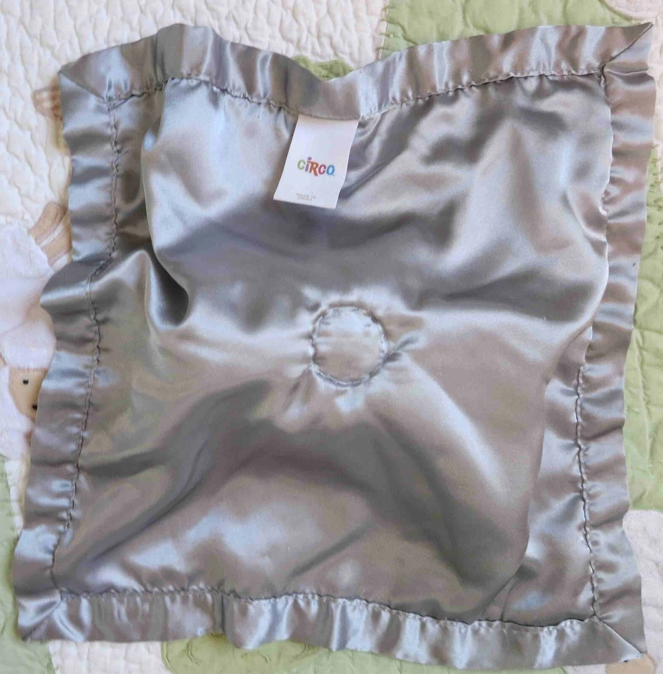 Manta de seguridad para bebé Circo Elephant gris rayas blancas con borde satinado Lovey usada en excelente estado Foto 3 de 3