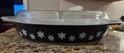 Vintage Pyrex Black Snowflake Divided Casserole Dish 043 1.5 Qt With Lid MCM