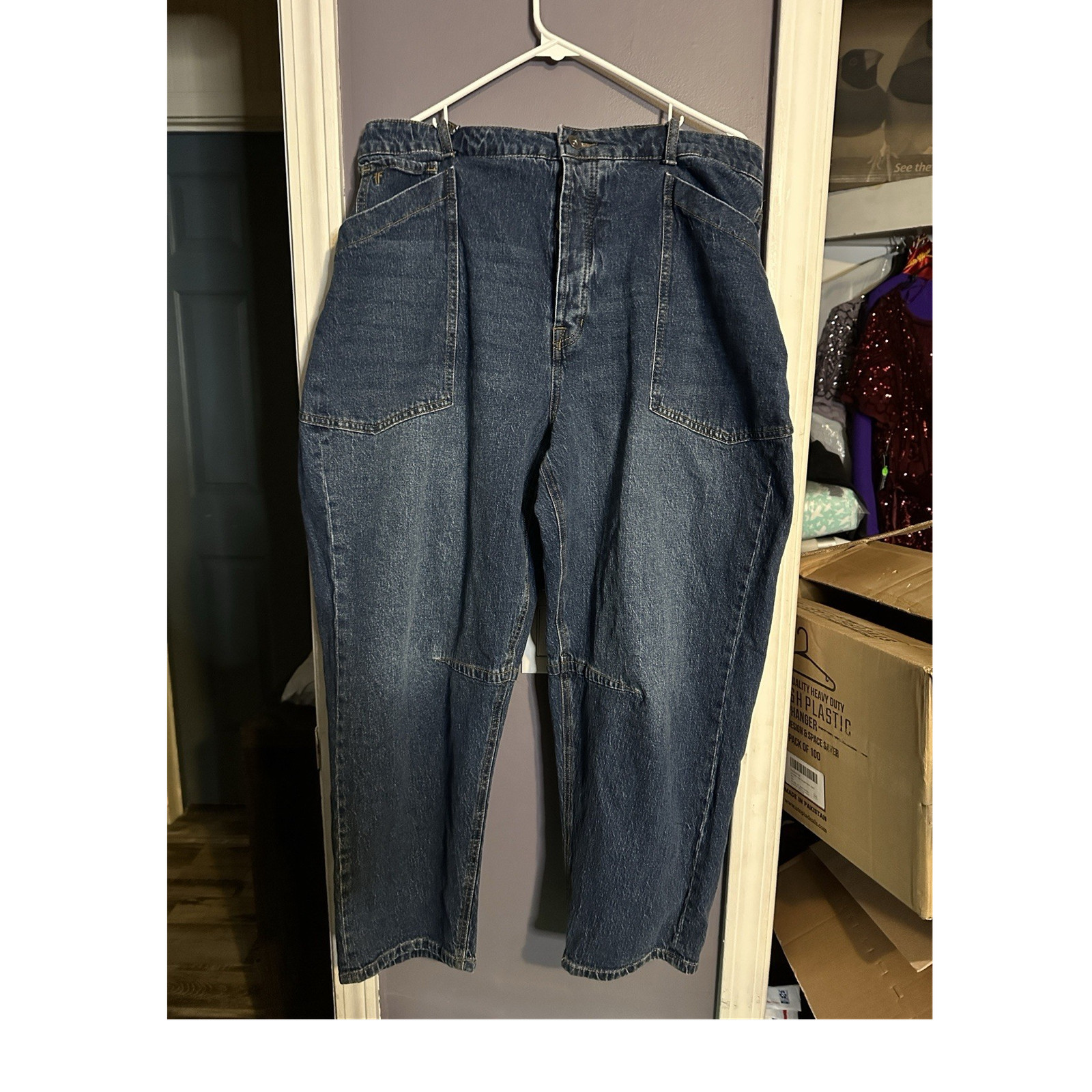 FRYE Barrel Jeans Blue Denim Button Fly Patch Pockets Solid Medium Wash Women