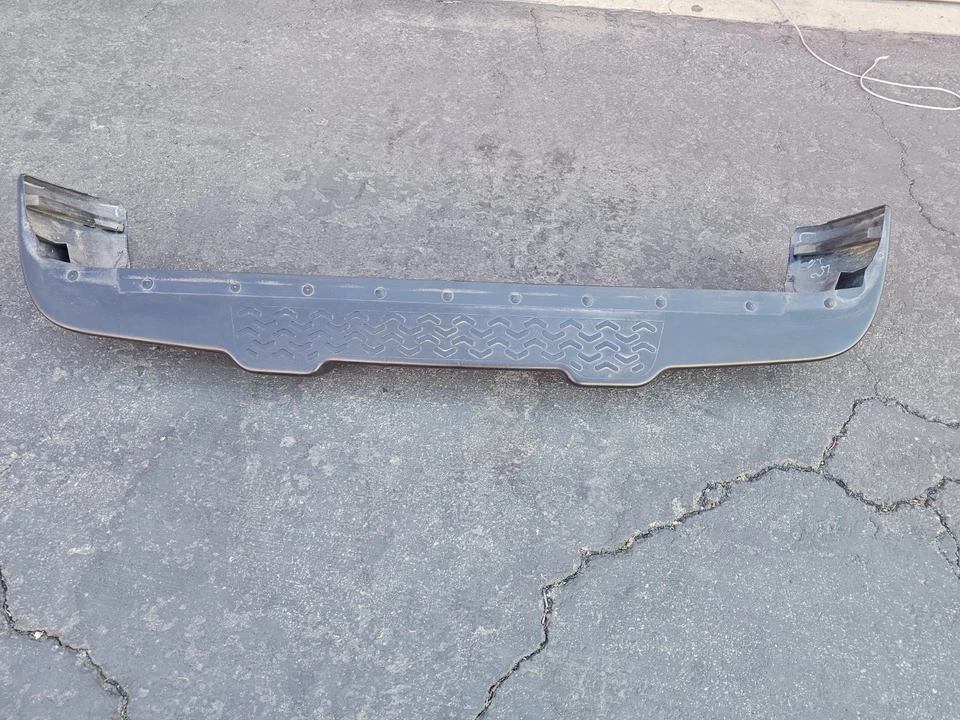 1999-2003 Landrover Discovery Rear Bumper - Image 4 of 4