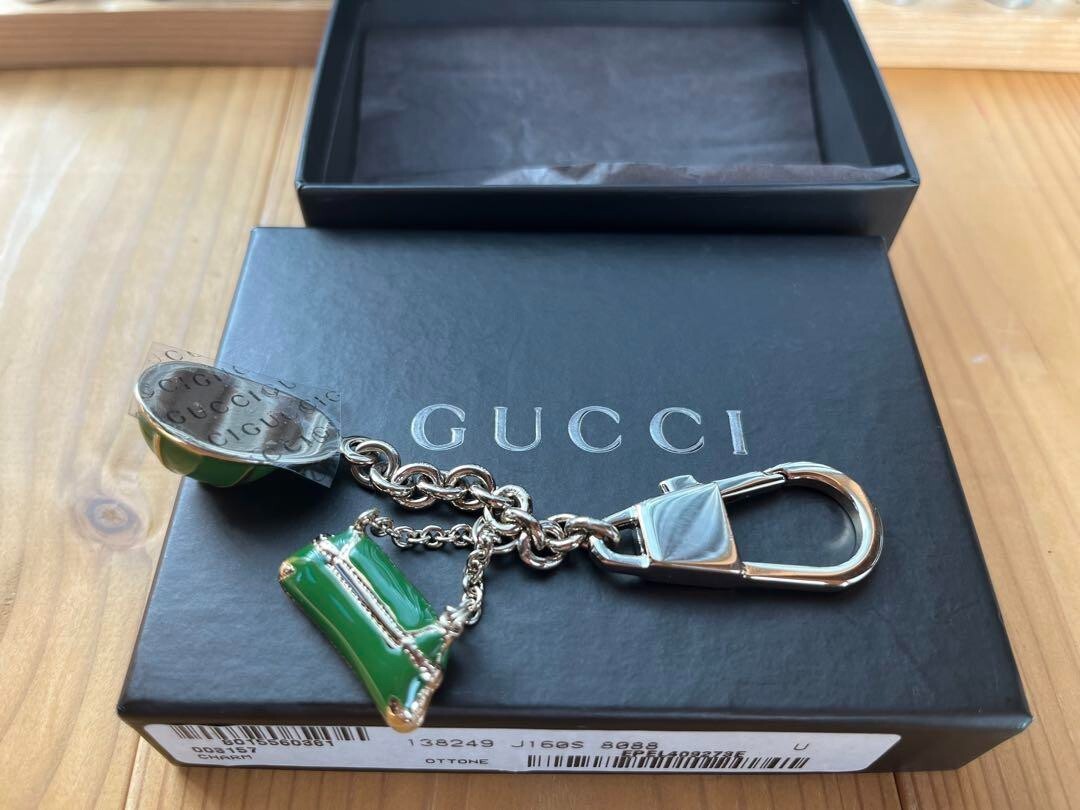 り*り様 GUCCI★貝殻ポーチ★グリーン★アクセサリー GUCCI Key holder ring Key chain Bag charm AUTH logo Rare Green Hat