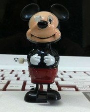 VINTAGE 1977 DISNEY MICKEY MOUSE WIND UP TOY STILL WORKS