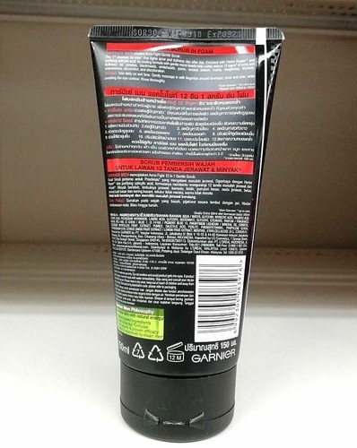150g Garnier Men Acno Fight Foam Gentle Scrub Face Wash Anti Acne Cleansing - Picture 2 of 3