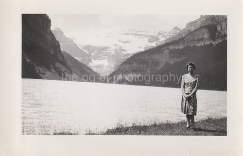 A Woman In Nature Vintage Found Photograph Bw Free Shipping Original 812 2 Q Ebay