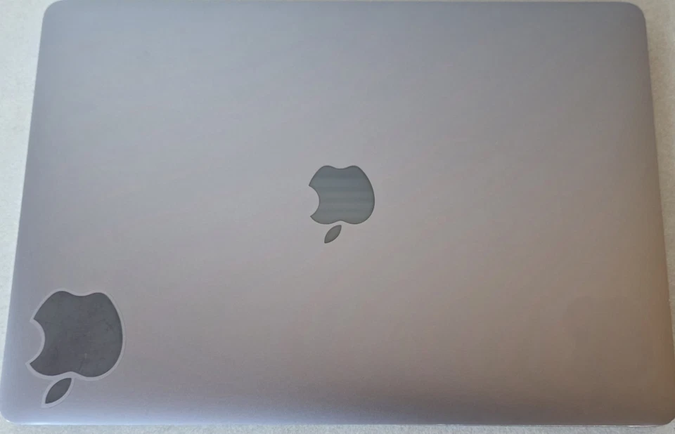 Apple MacBook Air 13" 2020 · i7 · 16GB · 512GB, foto 1 di 4