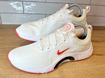 Nike Renew In Season TR11 Damen-Laufschuhe   UK 7,5/EU 42 weiß koralle
