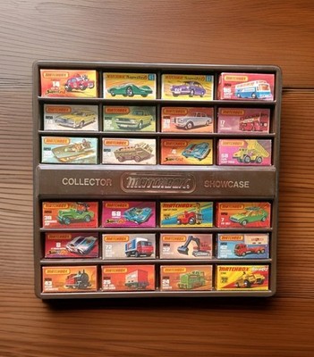 Restposten 24 Matchbox Autos mit Boxen, Display, alles original,datiert 70-90er,sehr guter Zustand-gut