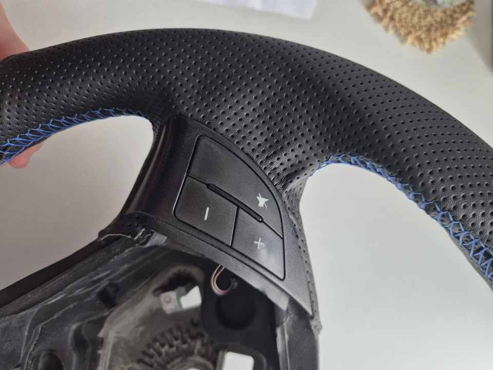 Fist Punto Evo/Grande Punto Lenkrad mit Leder bezogen - 12 Uhr Markierung  - NEU - Bild 3 von 3