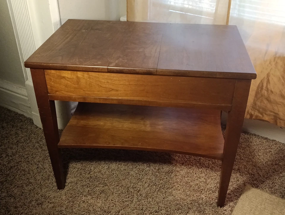Henkel-harris Vintage Cherry Single Drawer Side Table With Lower Shelf - Image 4 of 4