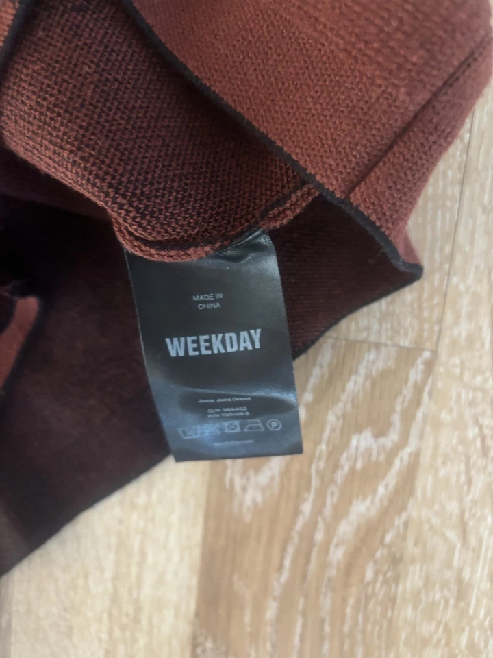 WEEKDAY: NEUER Strickpulli in Größe M, Langarm: Schwarz-Rost ***** - Bild 3 von 4