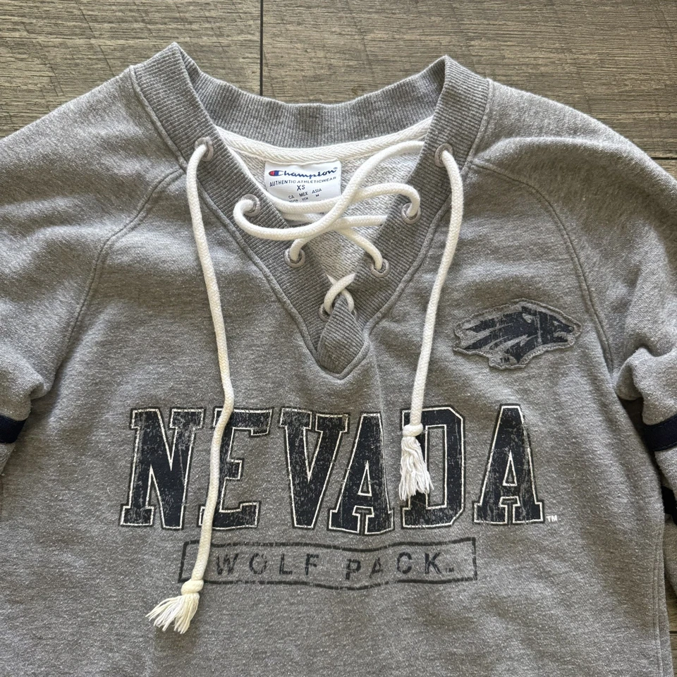 Champion University of Nevada 狼包 系带 毛衣 女式 XS 高 小号 — 第 2/4 张图片