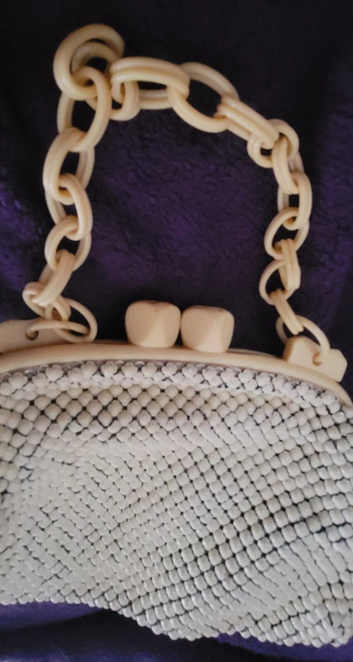 Whiting And Davis 复古 20 世纪 40 年代象牙铝包带赛璐珞框架和手柄 — 第 2/4 张图片