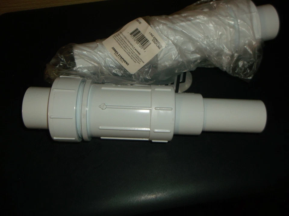 NEW JONES STEPHENS  1 INCH IPS  PVC EXPANSION COUPLING    E09100   LOT OF 5 - Image 4 of 4