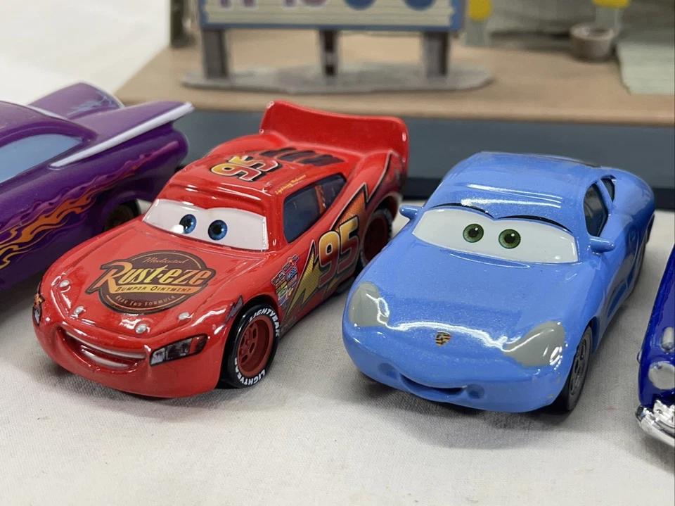 Disney Cars Radiator Springs Curio Shop Playset In Box RARE + EXTRAS - Image 3 of 4