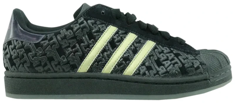 addidas original ✖️ STAR WARS コラボ　スーパースター Star Wars x adidas Superstar 2 All-Over Star Wars Embossed for