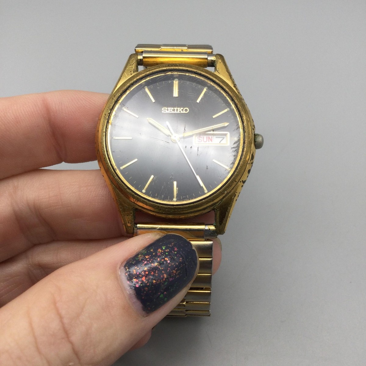 Vintage Seiko Mens Watch 36mm Black Dial Day Date Gold Tone 7N43