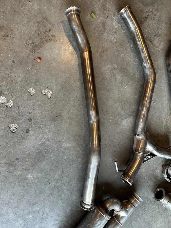 17-21 Civic Si Magnaflow NEO series catback exhaust /w carbon fiber tips - Image 3 of 4