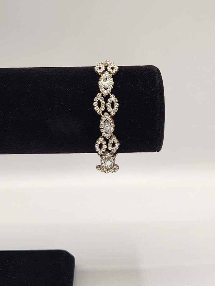 Beautiful Rhinestone Statement Bracelet - image 2