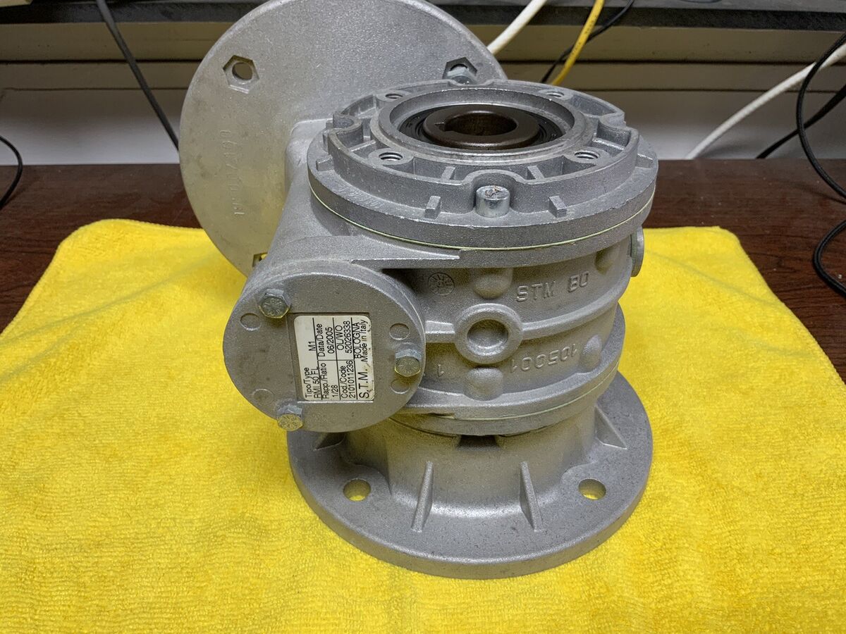 STM RMI-50-FL Worm Gear Reducer 1:28 Ratio New Old Stock STM RMI-50-FL Worm Gear Reducer 1:28 Ratio New Old Stock