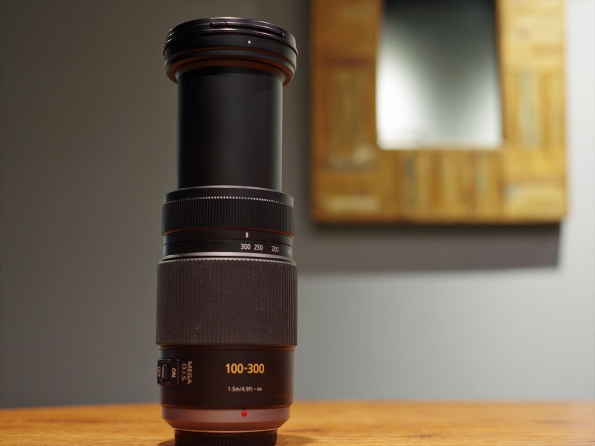 Panasonic telephoto zoom lens for Micro Four Thirds Lumix G VARIO
