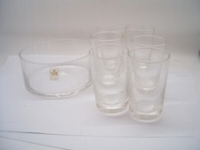 Set in cristallo composto da 6 bicchierini e un contenitore per ghiaccio 