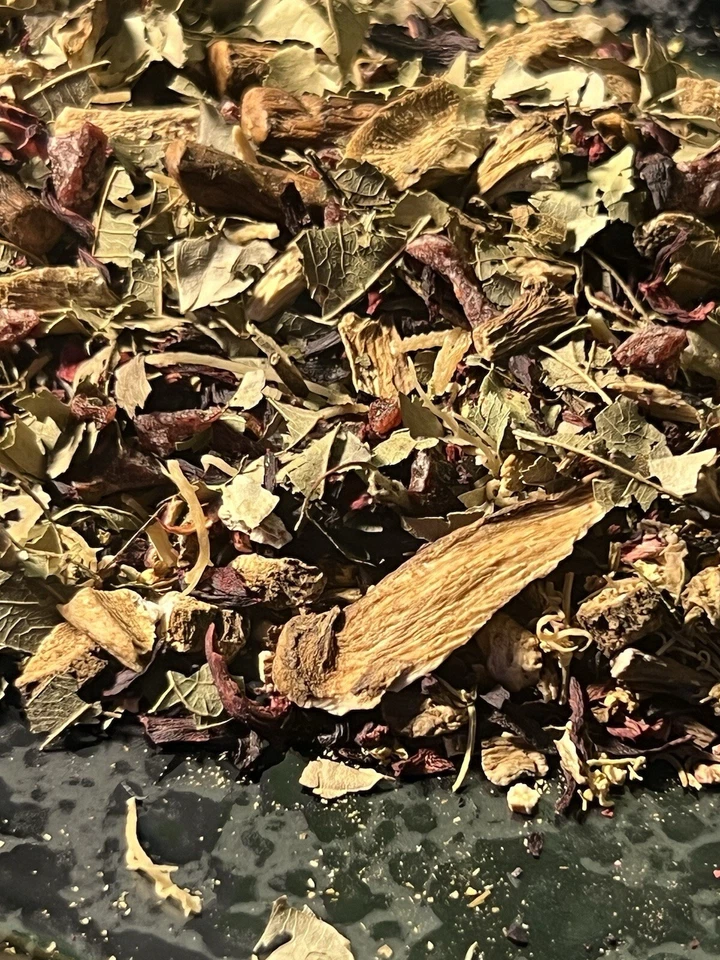 Щелочная чайная смесь — морской мох, одуванчик, гибискус, лопух, бузина, сметанное яблоко - Изображение 2 из 4