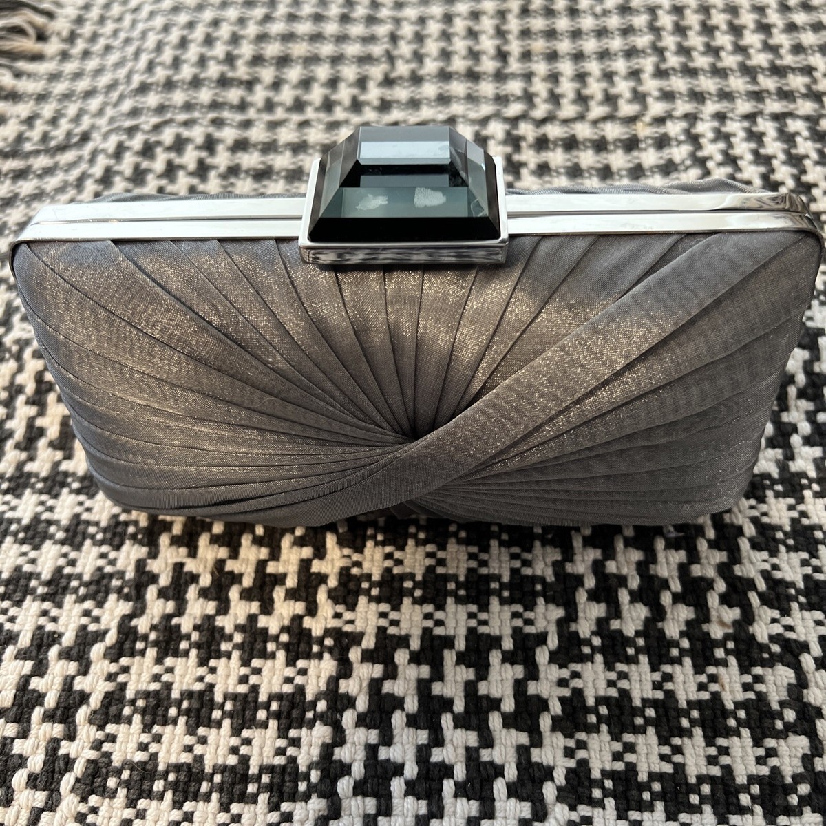 Sondra Roberts Designer Clutch Evening Shoulder Bag Silver Satin W/ Chain  Strap