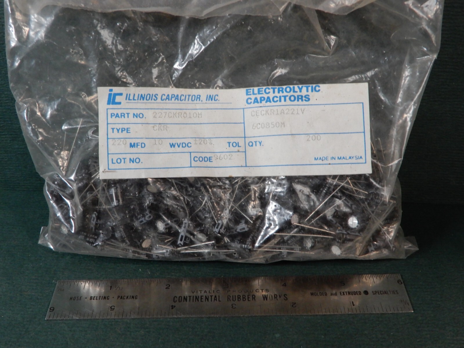 Illinois Capacitor 220uf 10V Electrolytic Capacitors Qty 200 NOS Sample = 190uf