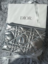 Dior Beauty Geschenk Silber Metallic Kosmetiktasche mit Box und Band Neu