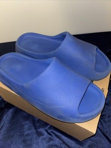 yeezy slides men 14