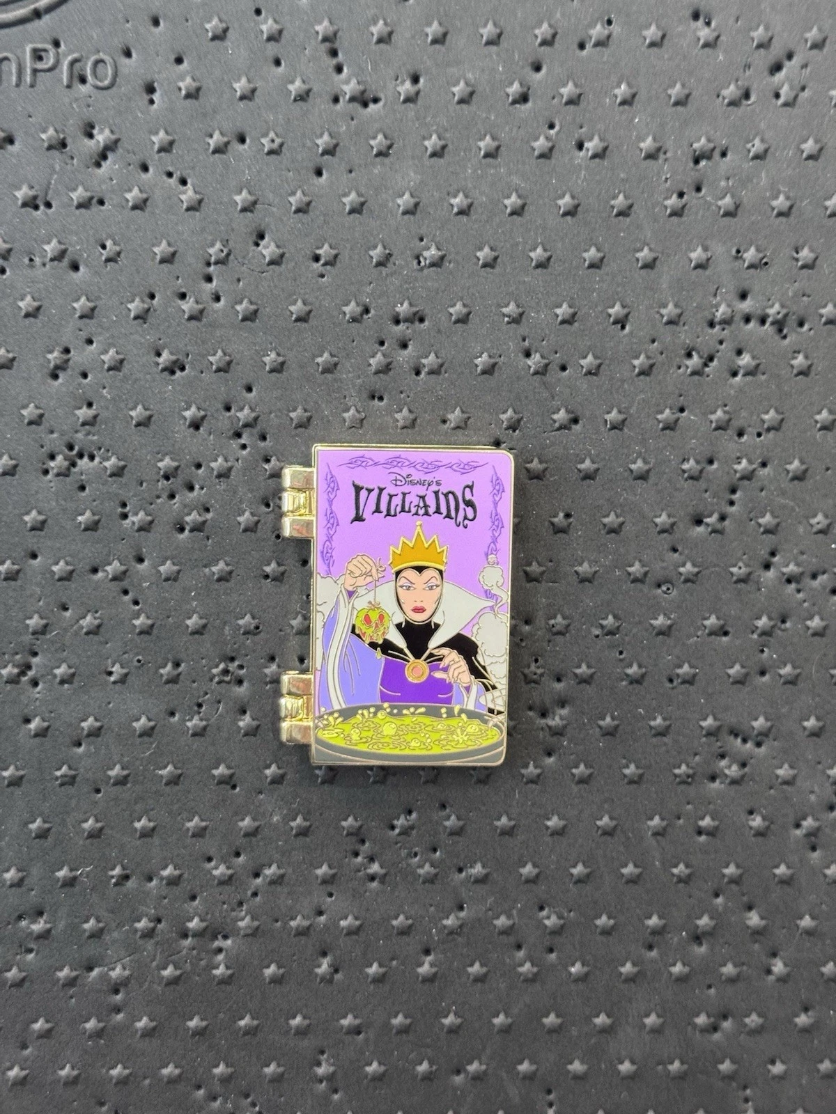 Retro Villains VHS Disney Pin - Evil Queen LE 540
