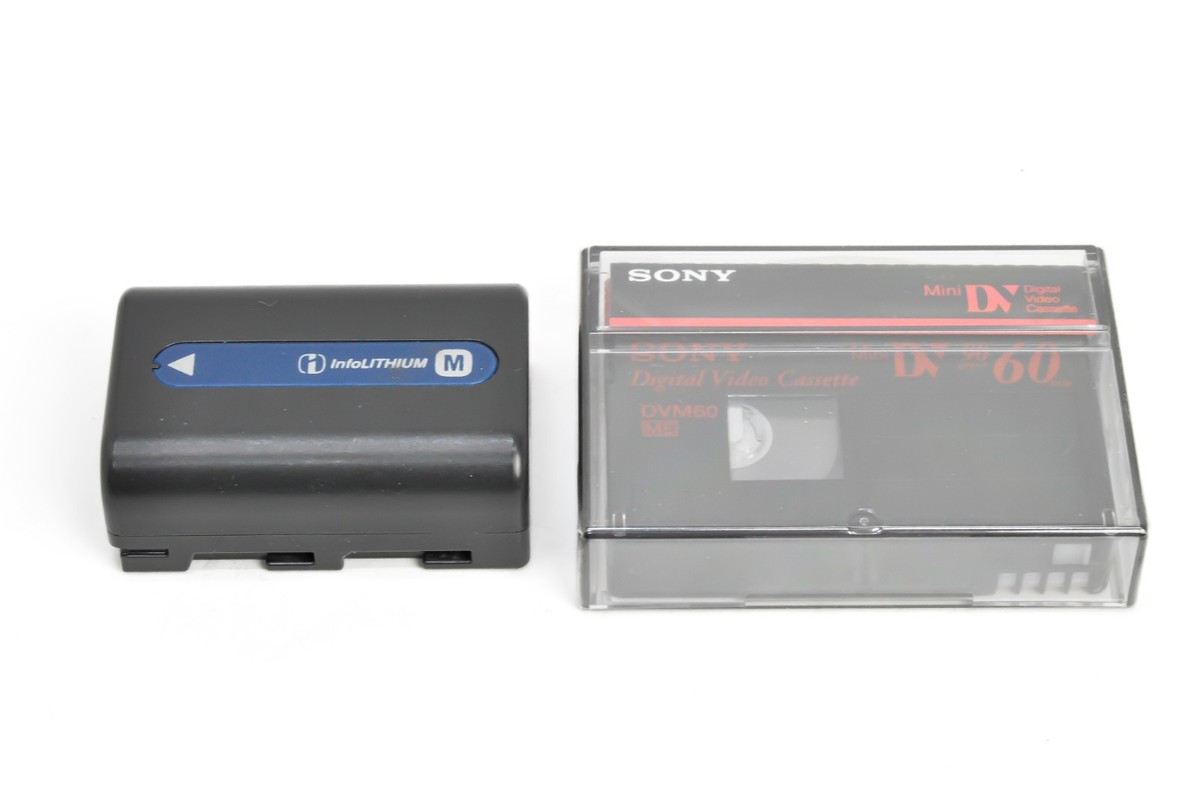 Sony Handycam DCR-PC120 Mini DV Camcorder Nightshot Carl Zeiss