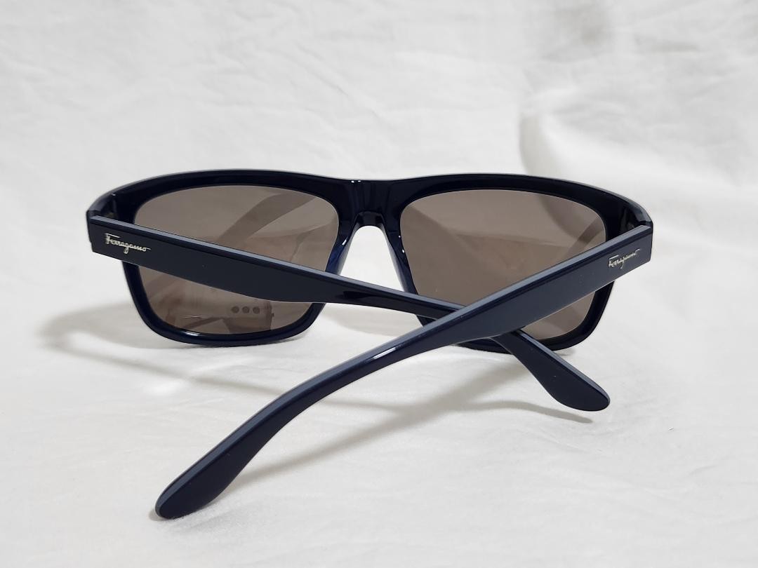 Salvatore Ferragamo Sunglasses SF710S Wellington type black