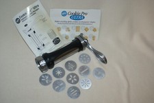 Wilton Cookie Press Pro Ultra -11 Pc Set - Used/VG