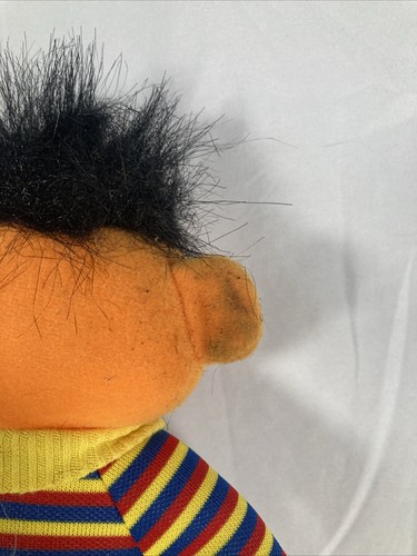 Muñeco de peluche suave Hasbro 1992 10" Ernie Sesame Street - Imagen 6 de 6