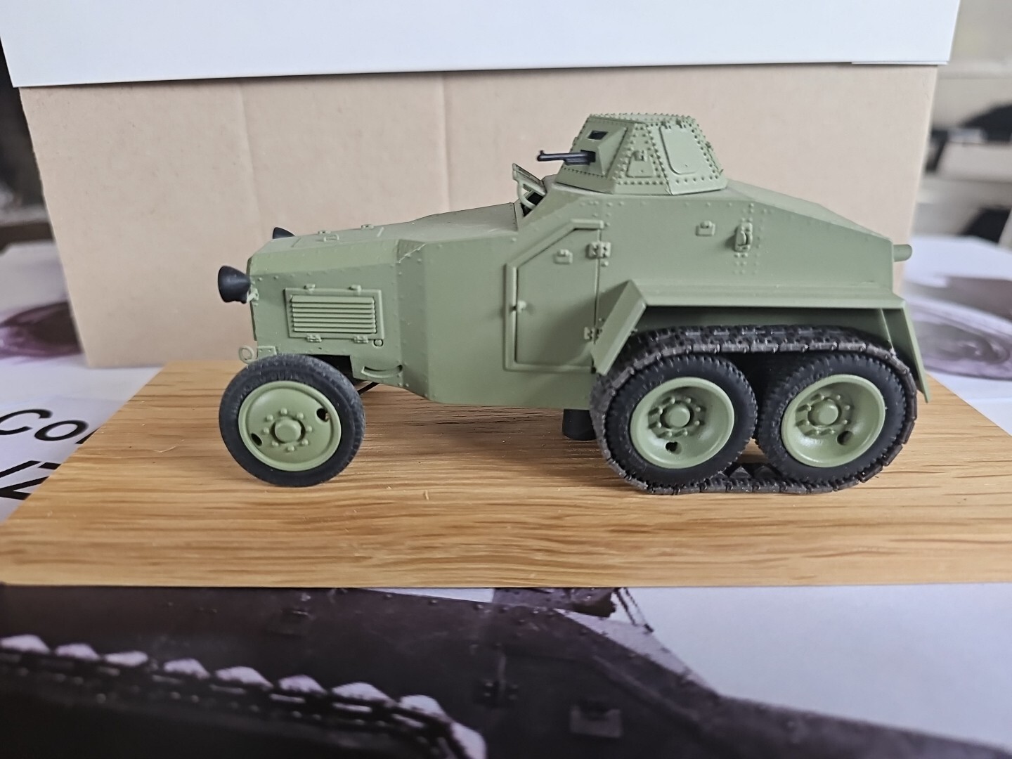 Miniature militaire RENAULT type L 1931 véhicule blindé miniature 1/43 armée française