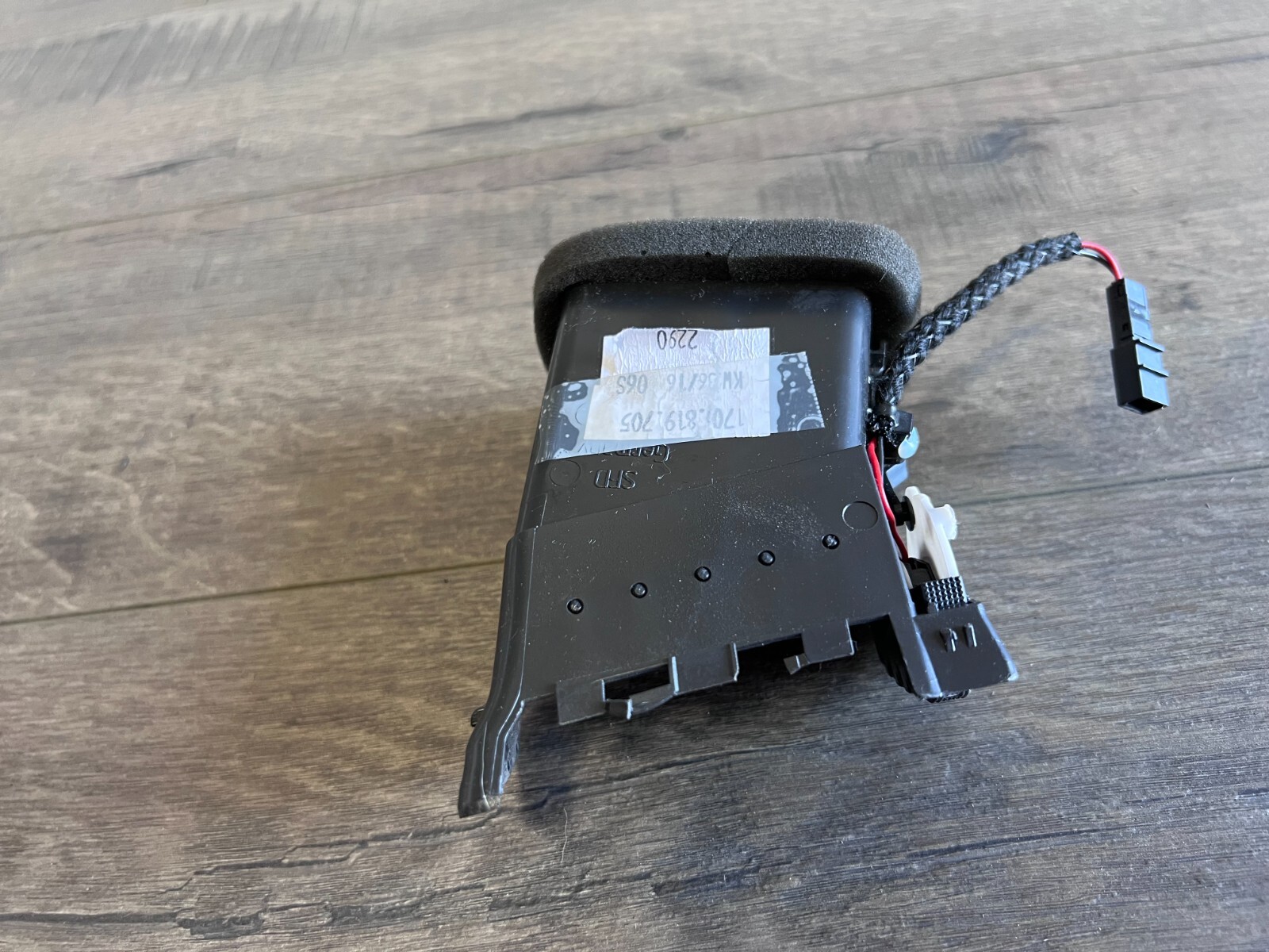 LAMBORGHINI AVENTADOR LP700 DRIVER LH DASH AC AIR VENT OEM 470819705