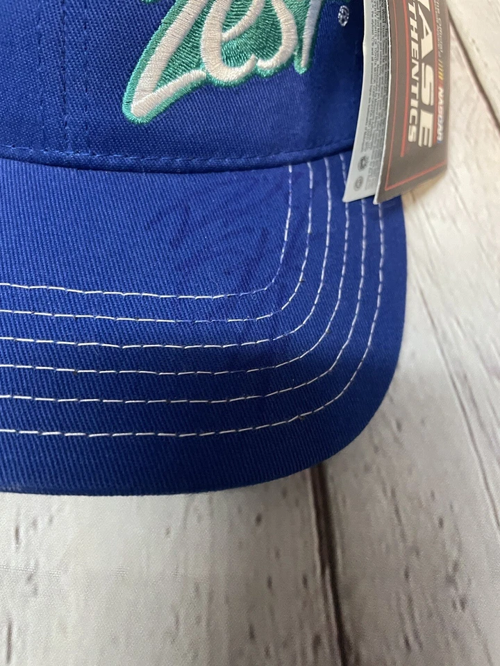 Sombrero Zest firmado por Ricky Stenhouse Jr Foto 2 de 4